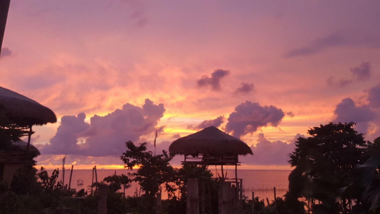 Birdland Beach Club Bolinao Экстерьер фото